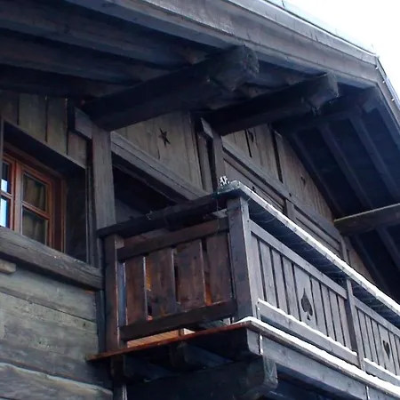 Chalet Du Lerot シャレー