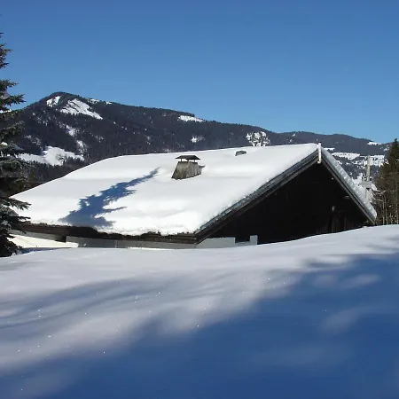 シャレー Chalet Du Lerot メジェーヴ